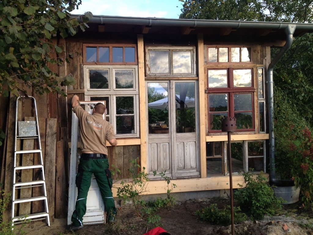 meinGlaser bei der Fensterreparatur – alte Fensterflügel handwerklich aufgearbeitet